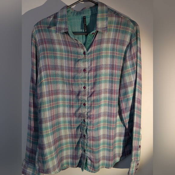 SALE Kuhl buttoned shirt - Picture 2 of 12